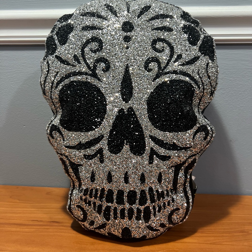 💀🔥Sparkles Rhinestones Halloween Skull Decor Pillow